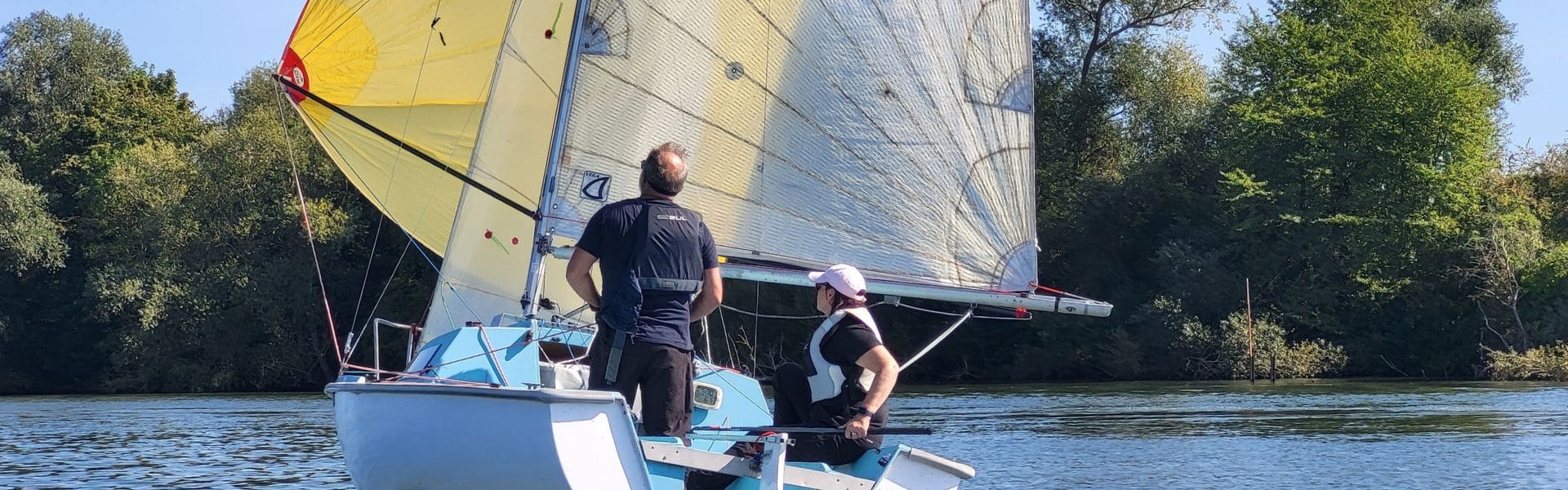 You are currently viewing Le Cercle de la Voile De Dennemont, La Coupe de la Seine et ses boîtes de sardines